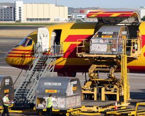 بوئینگ 757 در حال بارگیری